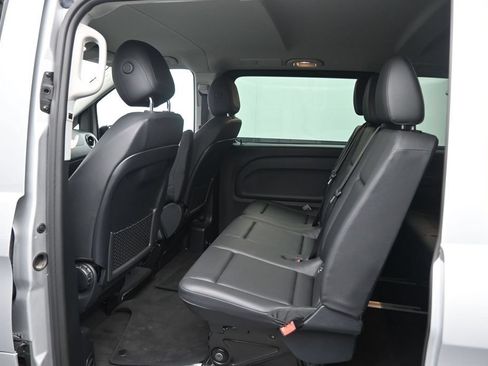 Used 2023 Mercedes-Benz Metris Passenger image 27