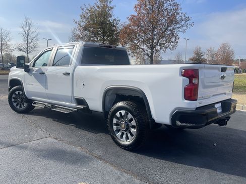 Used 2025 Chevrolet Silverado 2500 Custom w/ Custom Value Package image 7