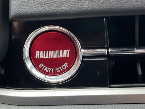 Used 2024 Mitsubishi Outlander Ralliart AWD/4WD image 34