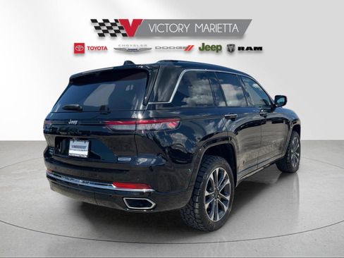 Used 2022 Jeep Grand Cherokee Overland w/ Advanced Protech Group III AWD/4WD image 5