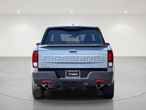 Used 2024 Honda Ridgeline Black Edition image 4