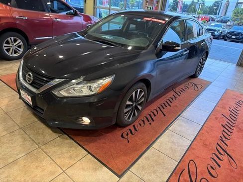 Used 2018 Nissan Altima 2.5 SL FWD image 2