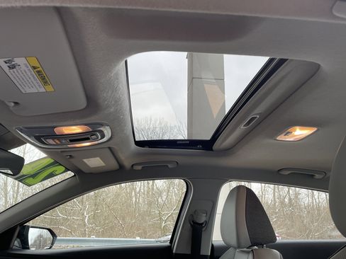 Used 2024 Hyundai Elantra Limited image 17