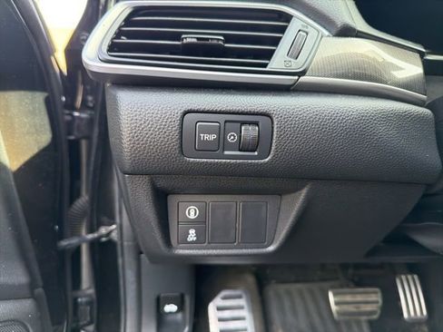 Used 2019 Honda Accord Sport image 10