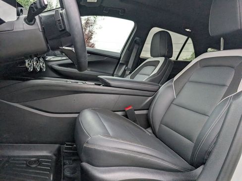 Used 2024 Chevrolet Blazer EV LT AWD/4WD image 29