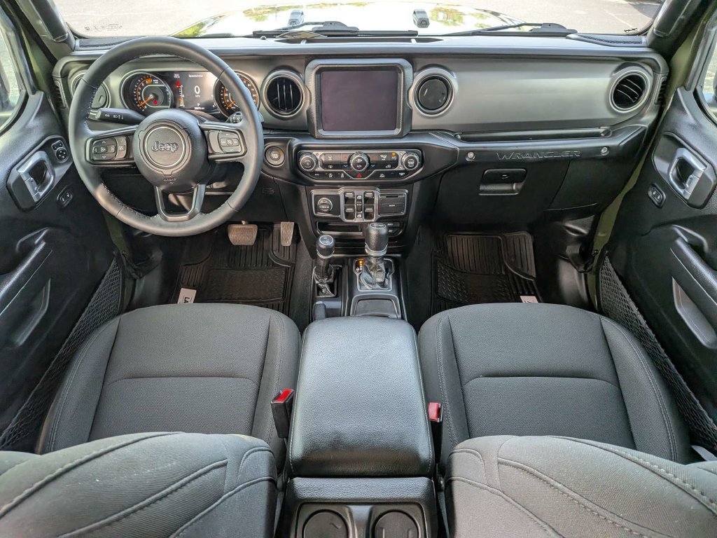 Used 2023 Jeep Wrangler Unlimited Sport w/ Sun And Sound Package AWD/4WD image 15