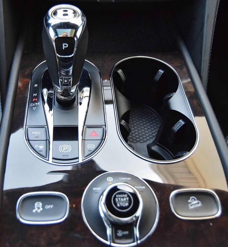 Used 2019 Bentley Bentayga AWD/4WD image 35
