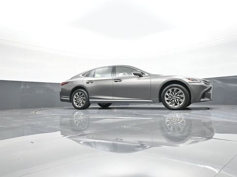 Used 2018 Lexus LS 500 w/ Interior Upgrade Package image 46