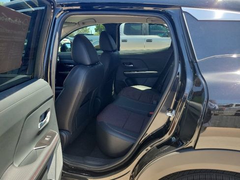 Used 2025 Nissan Kicks SR FWD image 12