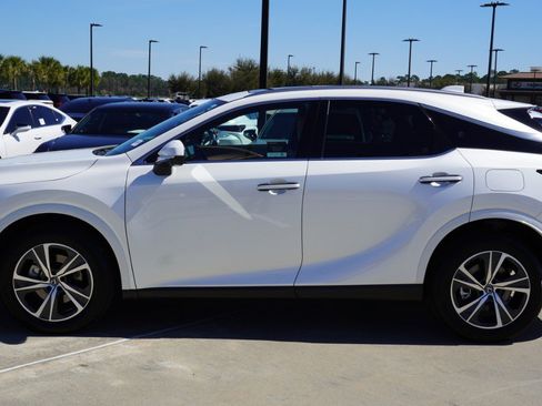 Certified 2025 Lexus RX 350 Premium w/ Accessory Package (Z1) image 5