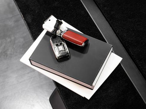 Used 2021 Rolls-Royce Cullinan Black Badge image 90