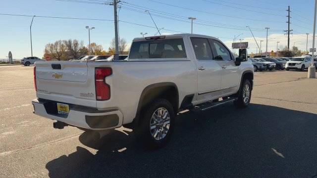 Used 2025 Chevrolet Silverado 3500 High Country w/ High Country Premium Package AWD/4WD image 8