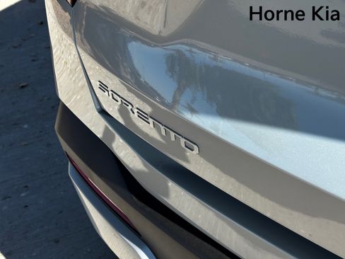 New 2026 Kia Sorento LX FWD image 9
