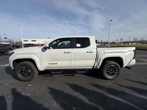 New 2026 Toyota Tacoma TRD Sport image 5