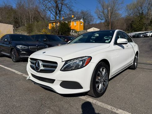 Used 2015 Mercedes-Benz C 300 4MATIC Sedan image 5
