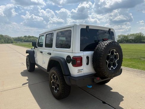 Used 2022 Jeep Wrangler Unlimited Rubicon 4xe w/ Cold Weather Group AWD/4WD image 8