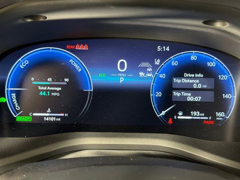 Used 2025 Toyota Camry XLE FWD image 27