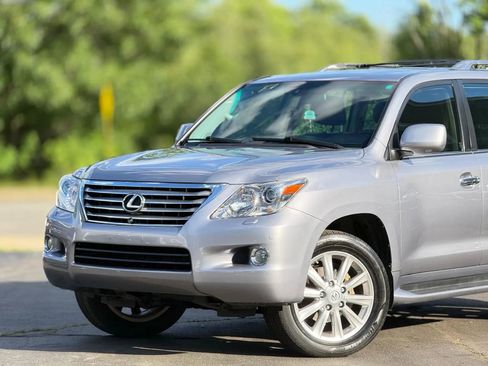Used 2008 Lexus LX 570 4WD image 3