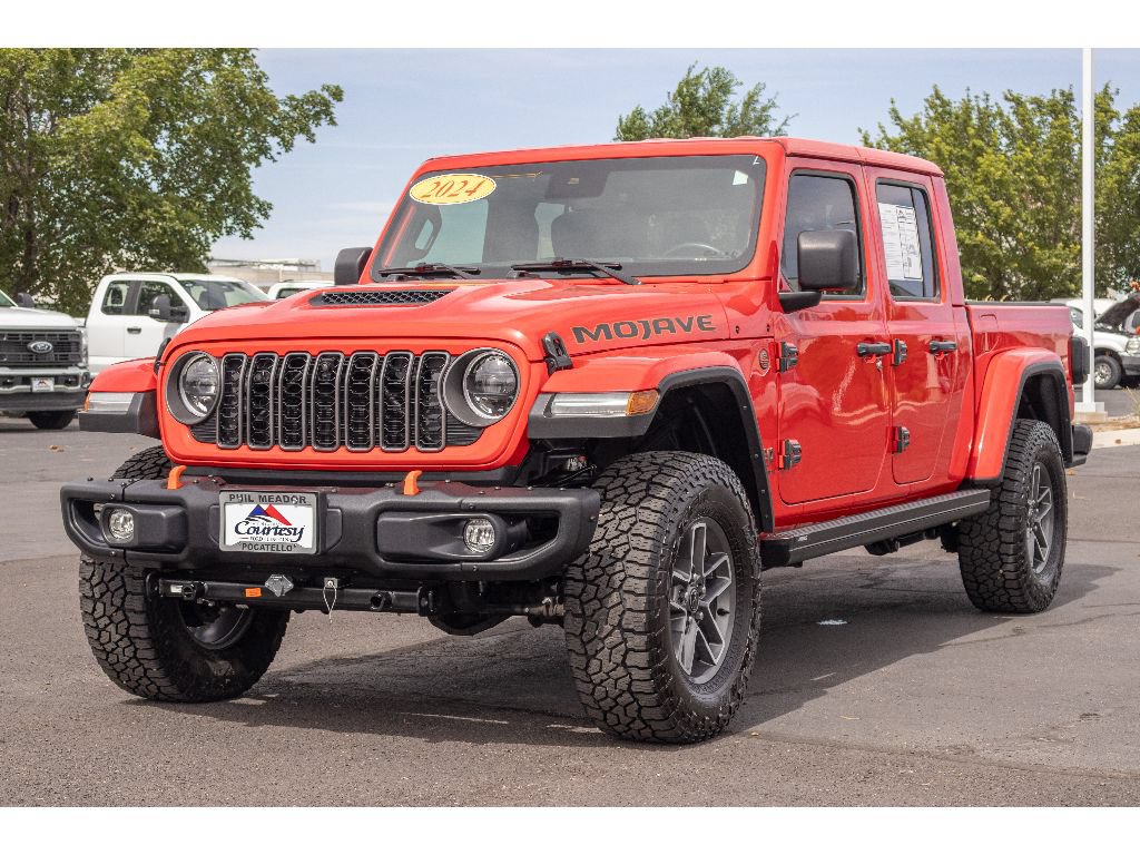 Used 2024 Jeep Gladiator Mojave AWD/4WD image 7