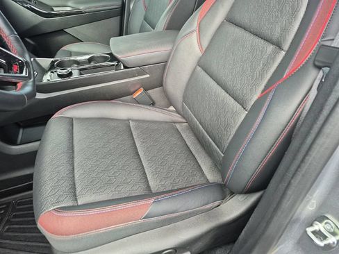 Used 2025 Chevrolet Equinox RS w/ Convenience Package III AWD/4WD image 11