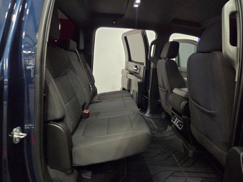 Used 2022 Chevrolet Silverado 2500 LT w/ Convenience Package image 9