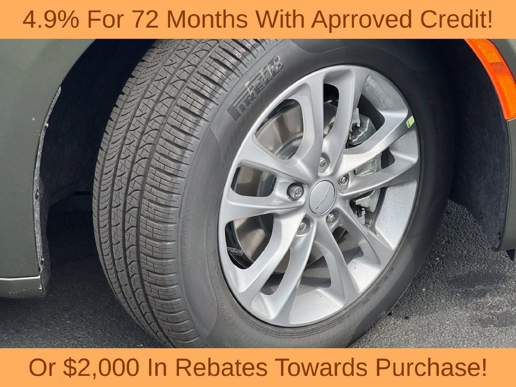 New 2027 Chrysler Pacifica Select FWD image 9