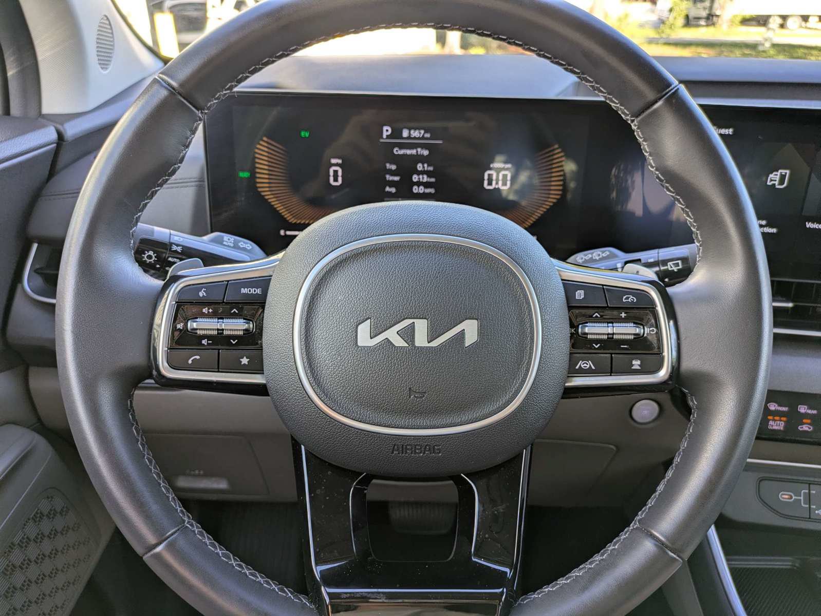 Certified 2026 Kia Carnival EX FWD image 23