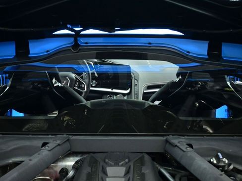 Used 2023 Chevrolet Corvette Stingray w/ Z51 Performance Package image 27