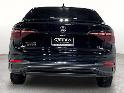 Used 2023 Volkswagen Jetta SE FWD image 5