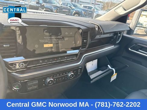 New 2026 GMC Sierra 2500 SLT AWD/4WD image 25