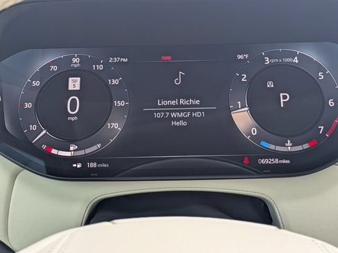 Used 2023 Land Rover Range Rover Autobiography AWD/4WD image 31