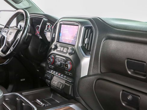 Used 2021 Chevrolet Silverado 1500 LT Trail Boss w/ Convenience Package II image 28