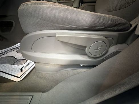 Used 2016 Chevrolet Traverse LS FWD image 12
