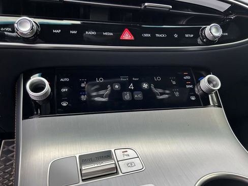 New 2026 Genesis GV70 3.5T Sport Advanced image 25