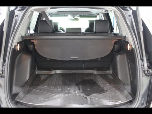 Used 2018 Honda CR-V Touring image 19