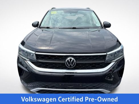 Certified 2022 Volkswagen Taos SE AWD/4WD image 9