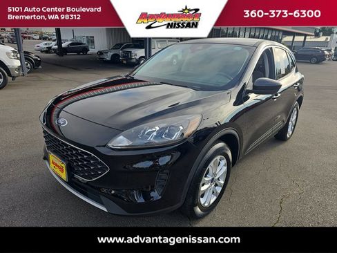 Used 2021 Ford Escape SE image 1