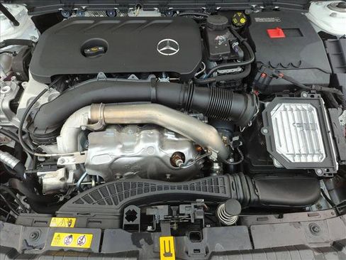 New 2026 Mercedes-Benz GLB 250 image 13