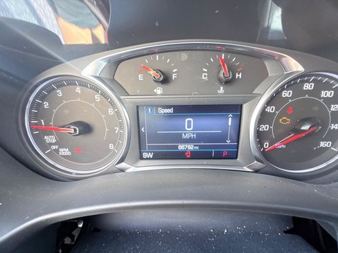 Used 2023 GMC Terrain SLE w/ Driver Convenience Package AWD/4WD image 15