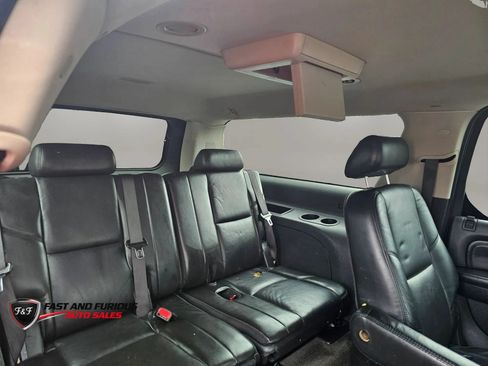 Used 2009 Cadillac Escalade ESV AWD image 14
