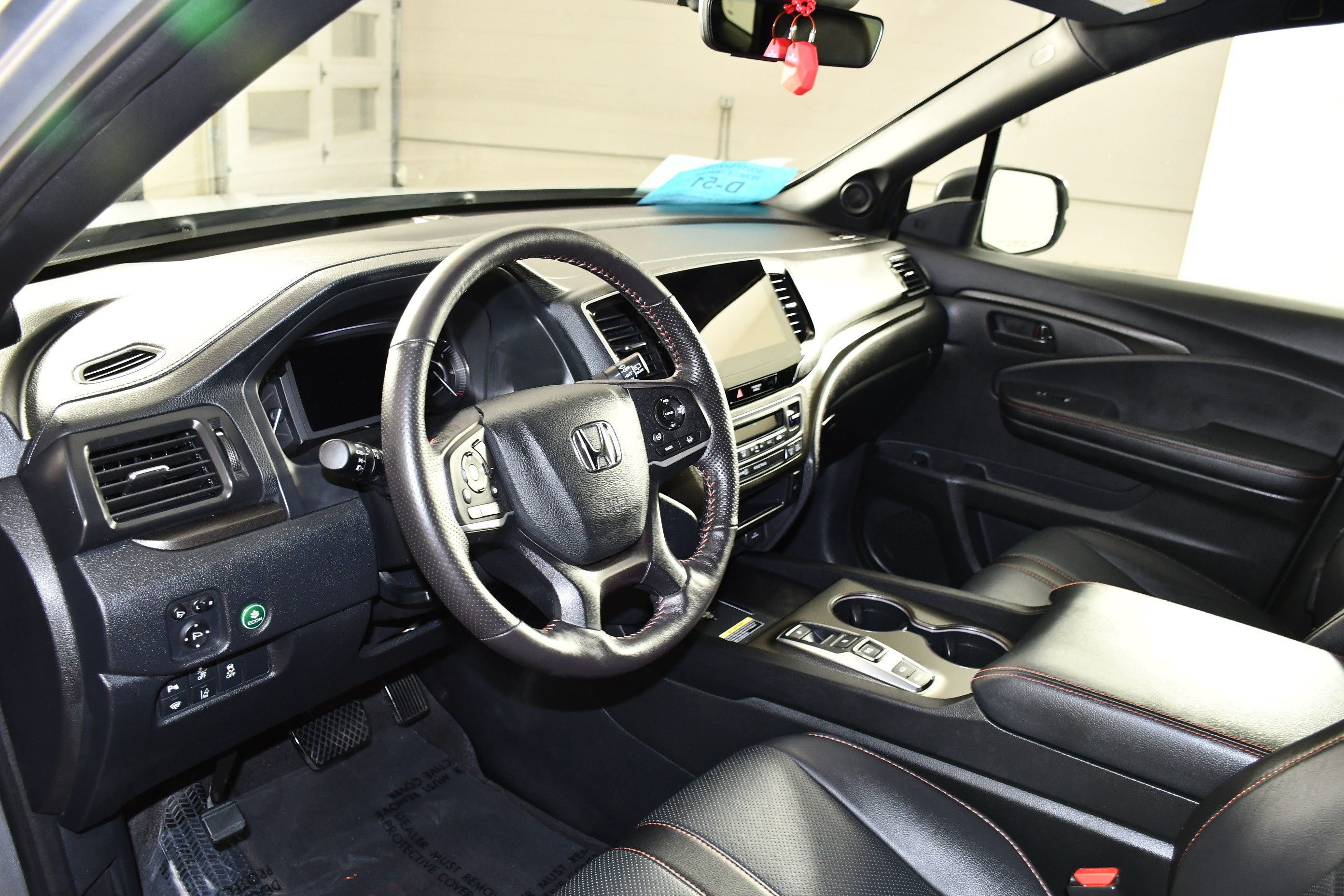 Certified 2025 Honda Passport TrailSport image 2