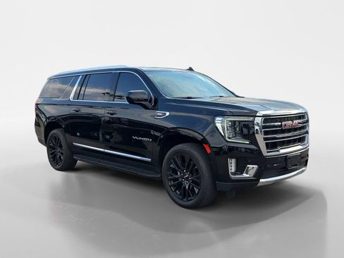 Used 2024 GMC Yukon XL SLT AWD/4WD image 7