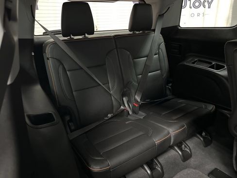 Used 2023 GMC Acadia AT4 w/ Preferred Package AWD/4WD image 37