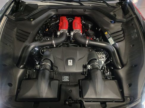 Used 2018 Ferrari California T RWD image 38