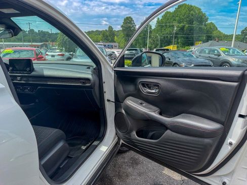 Used 2023 Honda HR-V Sport image 18