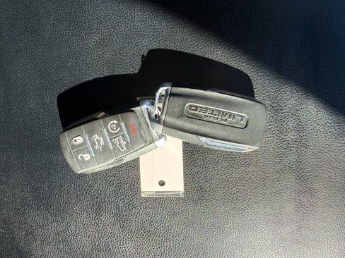 Used 2020 RAM 1500 Limited image 17