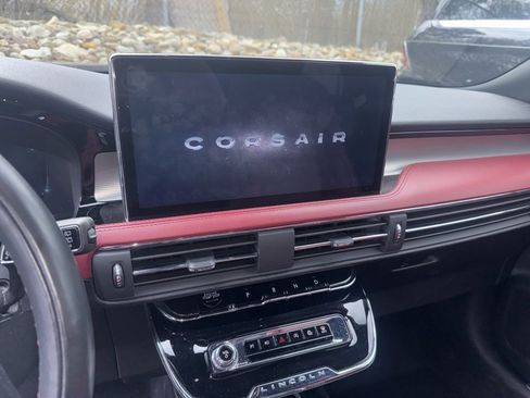 Used 2023 Lincoln Corsair Reserve w/ Equipment Group 201A image 9