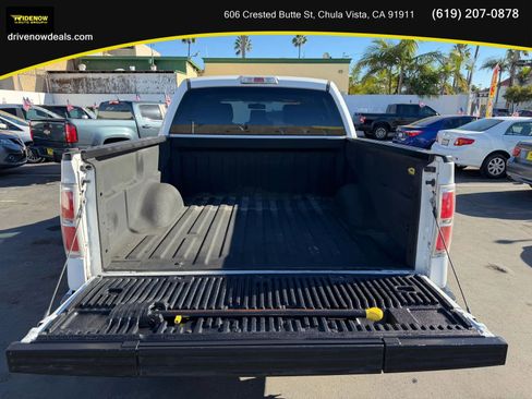 Used 2013 Ford F150 XLT w/ XLT Chrome Pkg image 9