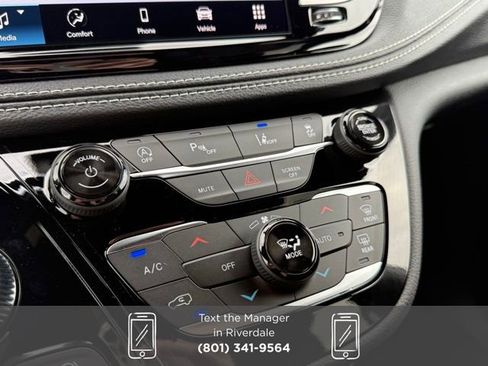 New 2026 Chrysler Pacifica Select w/ S Appearance Package image 19