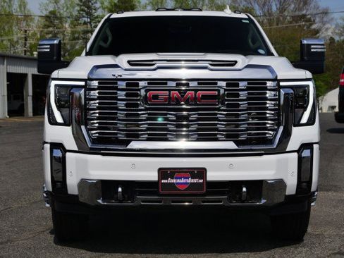 Used 2026 GMC Sierra 3500 Denali w/ Denali Reserve Package image 5